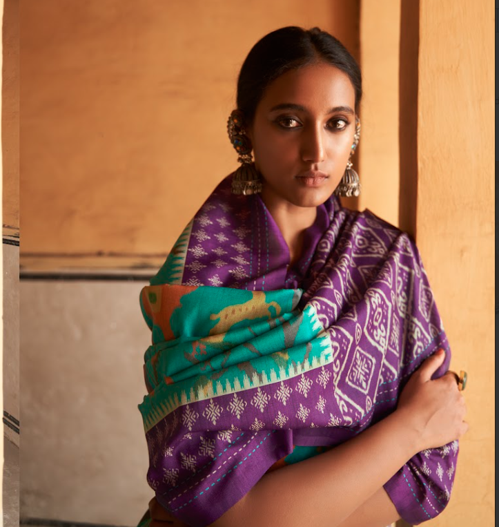 Regal Hand-Embroidered Tusser Silk Saree with Unstitched Blouse Piece
