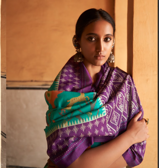 Regal Hand-Embroidered Tusser Silk Saree with Unstitched Blouse Piece